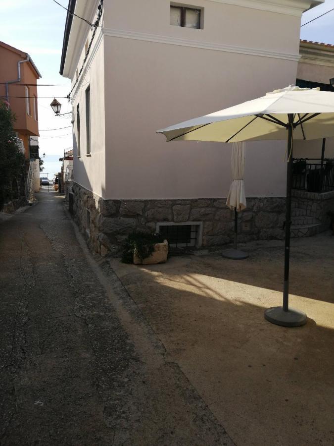 Centar Njivice Apartman Kültér fotó