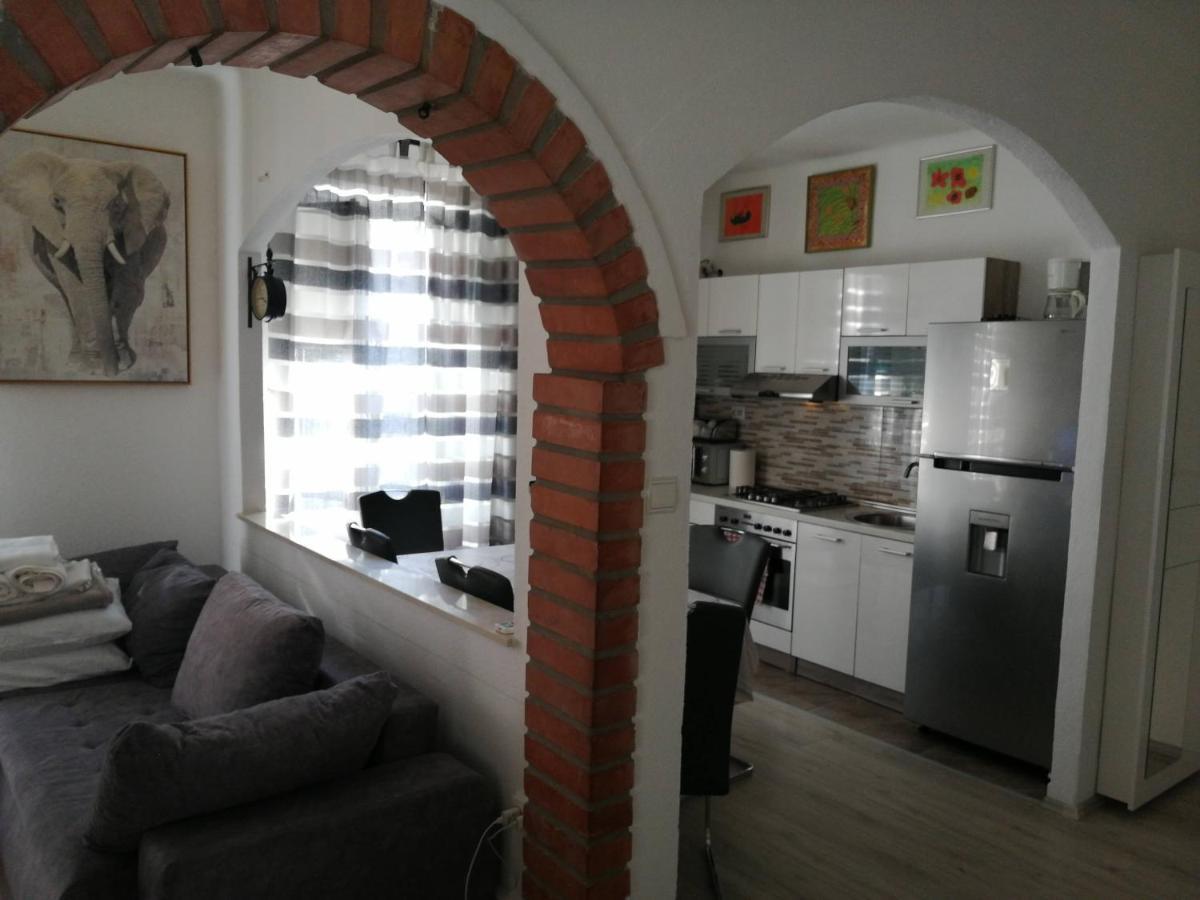Centar Njivice Apartman Kültér fotó
